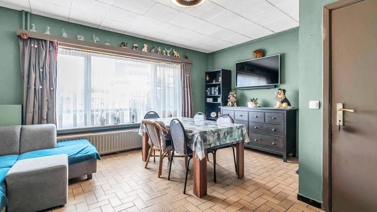 Halfopen bebouwing met 3 slaapkamers en zolder met mogeli...