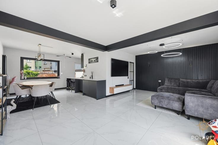 Turnkey, energy-efficient home (EPC B) with garage and gard
