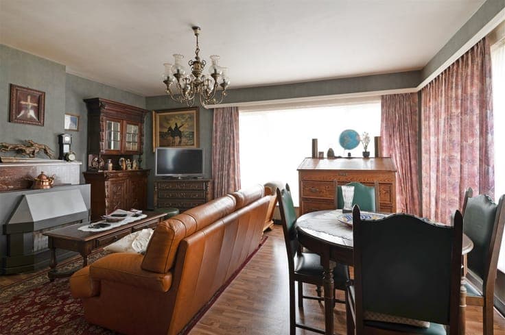 Revenue property - with 3 apartments