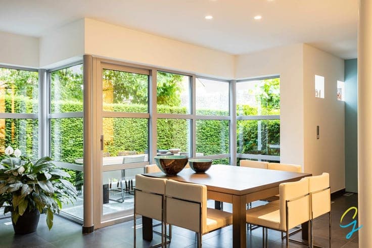 Exclusive detached house