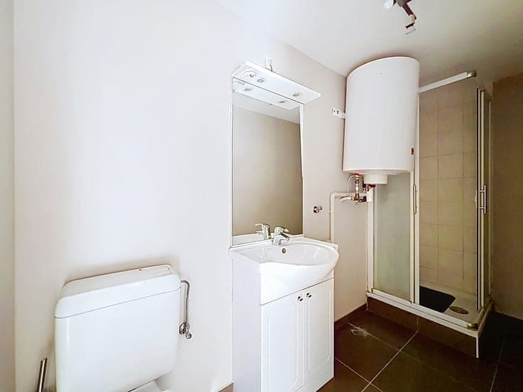 Investment property in Ath