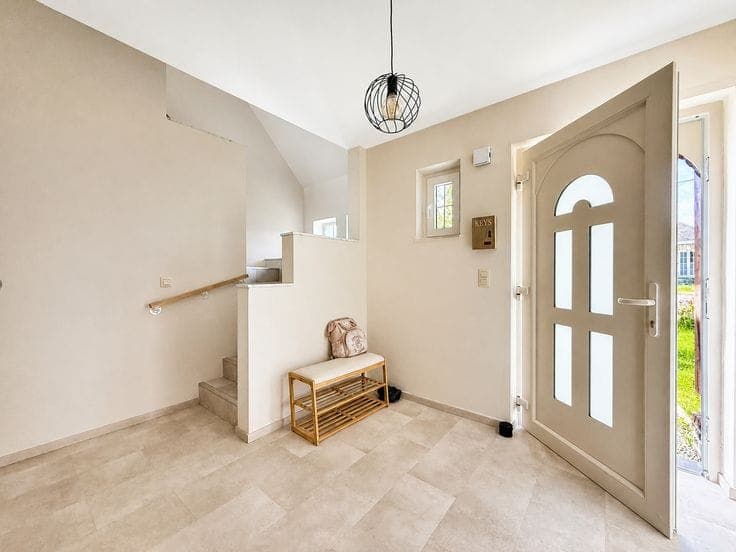A charming, renovated 4-bedroom house!