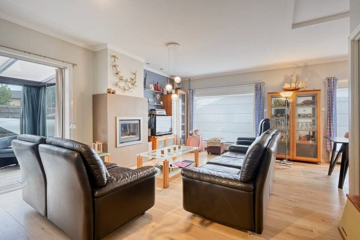 INSTAPKLARE BUNGALOW MET 3 SLPKS, GARAGE & TUIN