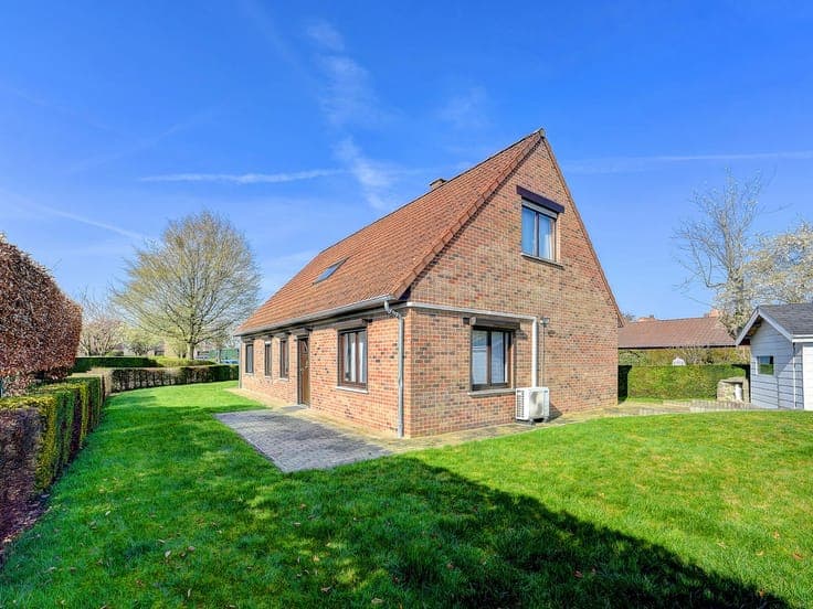 House on a cul-de-sac, 4 bedrooms and a garden in Hoeilaart!