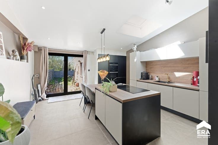 Renovated house in Heuvelland centre