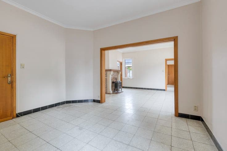 Brugge: Ruime woning met garage