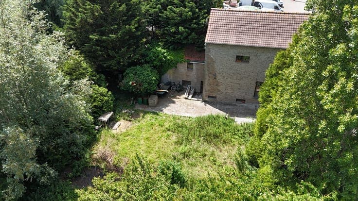 Prachtig gelegen alleenstaande woning op een groot percee...