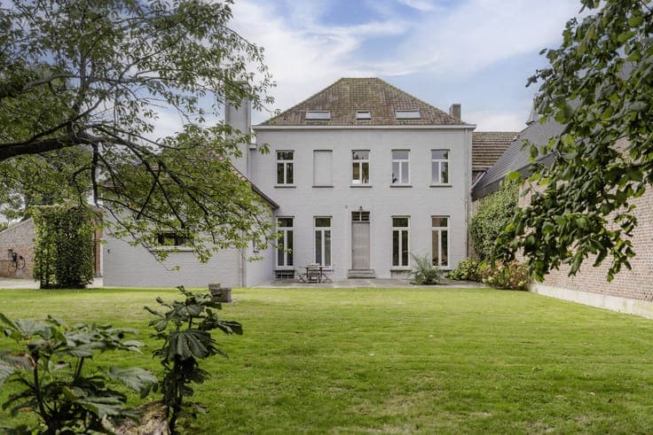 Saint Laurentius Parish Rectory in Deinze