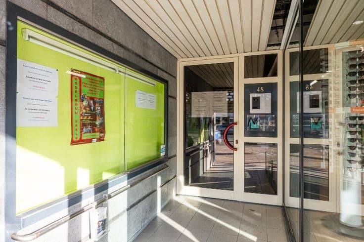 Uitzonderlijke woning met verhuurd handelspand in hartje ...