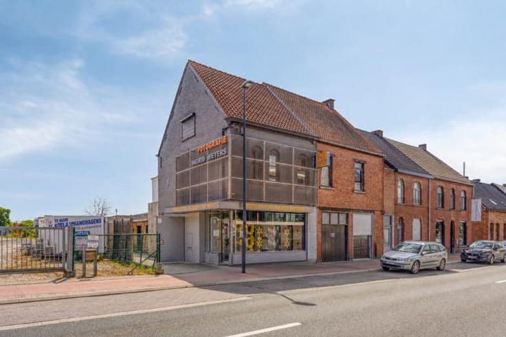 House in Lede