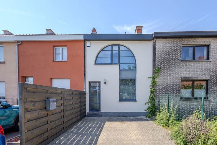 Beautifully Renovated Home at the gates of Brussels !