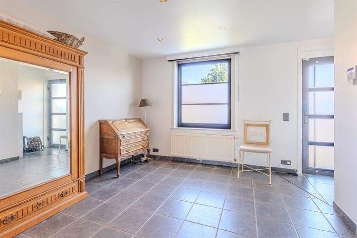 Beautifully Renovated Home at the gates of Brussels !
