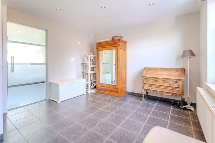 Beautifully Renovated Home at the gates of Brussels !