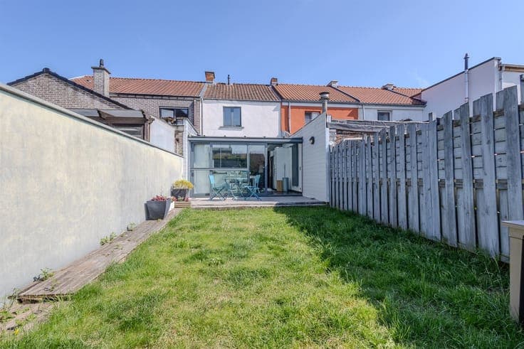 Beautifully Renovated Home at the gates of Brussels !