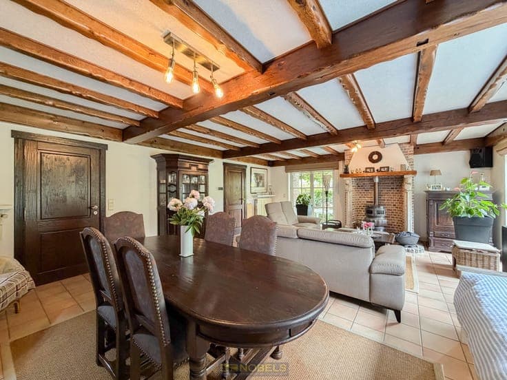 Te koop, Instapklare landelijke villa met prachtige tuin ...