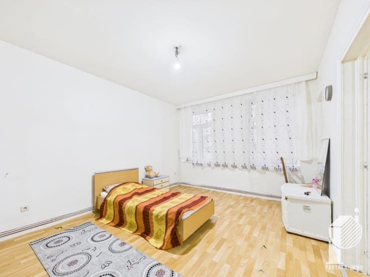 Investment property – 3 apartments + 1 commercial unit