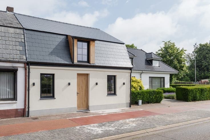 Volledig gerenoveerde charmante woning met diepe tuin, 3 ...