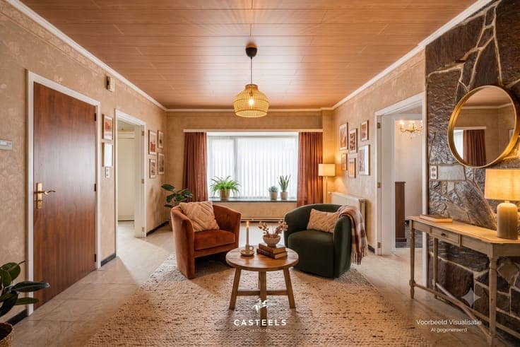 House with spacious workshop on 1,009 m² in the center of Lo