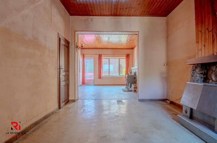 🏡 FOR SALE – 2-Bedroom House with Garden