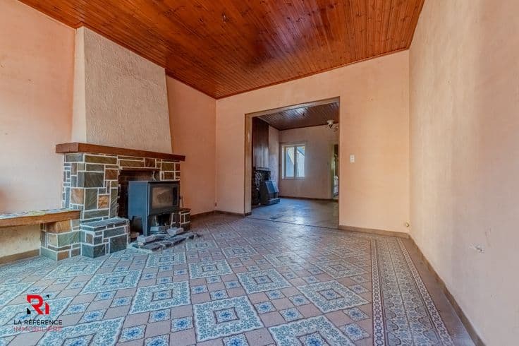 🏡 FOR SALE – 2-Bedroom House with Garden
