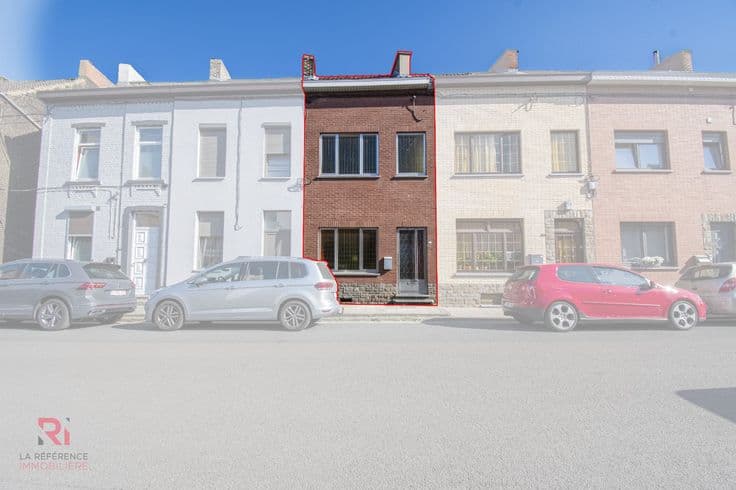 🏡 FOR SALE – 2-Bedroom House with Garden