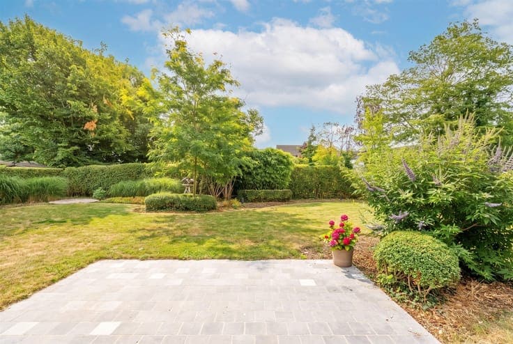Stylish parsonage in a quiet location