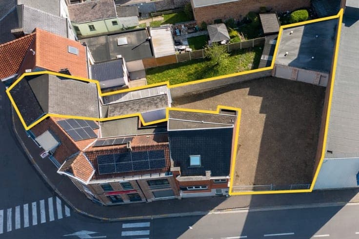 Ruime woning met grond nabij centrum Zottegem