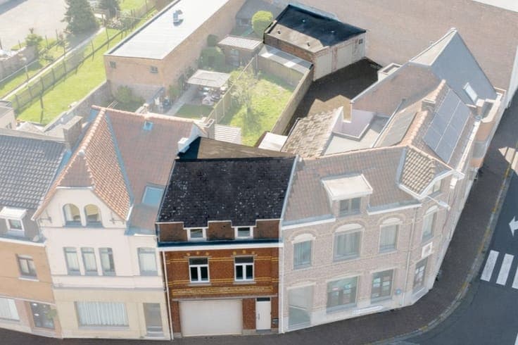Ruime woning met grond nabij centrum Zottegem