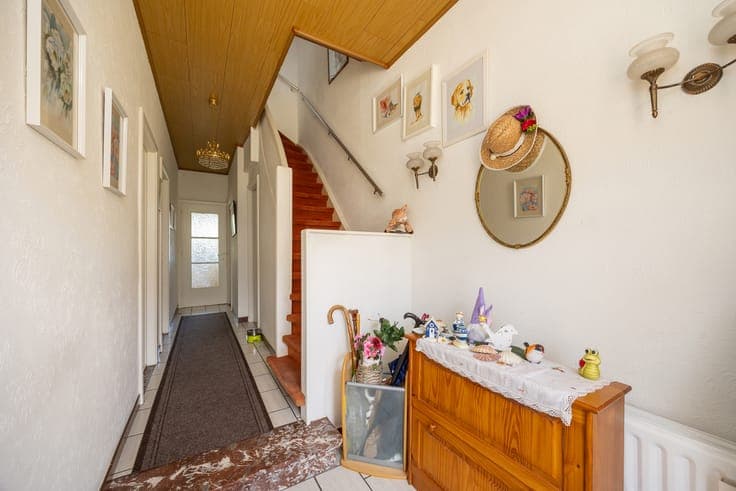 Spacious family home with 3 bedrooms and a large garden