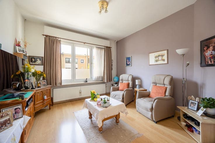 Spacious family home with 3 bedrooms and a large garden