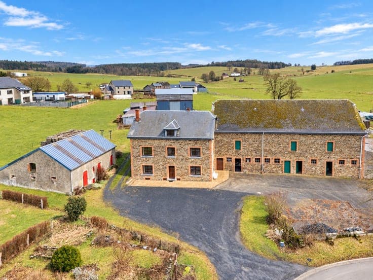 Stone farmhouse on 20 ares in Vaux-sur-Sure