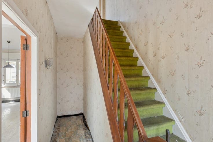 Volledig te renoveren halfopen gezinswoning op een percee...