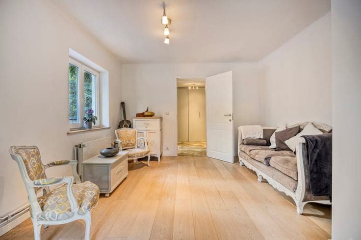 Villa in unique and calm situation, on a plot of 26a35ca