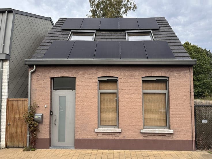 Move-in ready home with large living area, four bedr, studio
