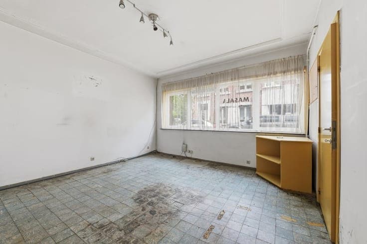 TE RENOVEREN PAND IN HET STADSCENTRUM VAN SINT-TRUIDEN