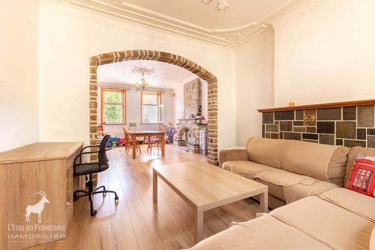 House in Fontaine-l'Eveque