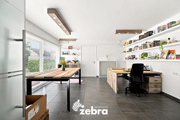 Recente, energiezuinige halfopen bebouwing gelegen in een...