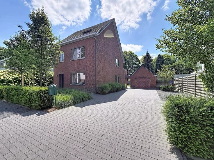 Sale - House Mol - 475,000 €