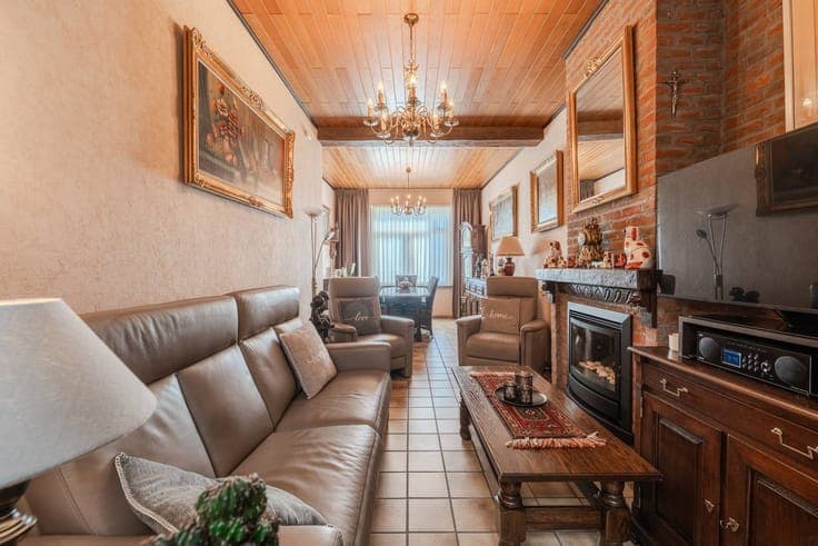 House for sale in Ypres with sunny garden and garage