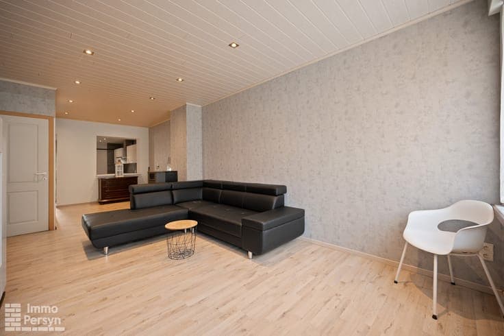 Gerenoveerde rijwoning met 2 Slaapkamers en tuin