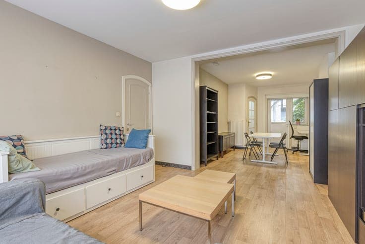 Charming townhouse with garage and city garden in Kortrijk