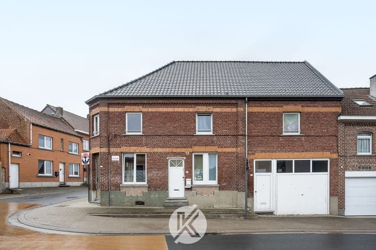 Robuuste woning met renovatiepotentieel