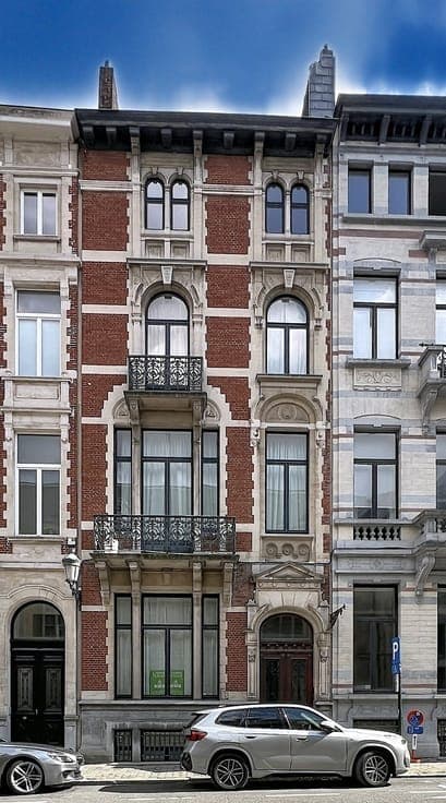 Rue aux laines: Magnificent house with garden