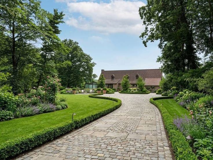 Exclusive Home on a 22,991 m² Estate in Zwevegem