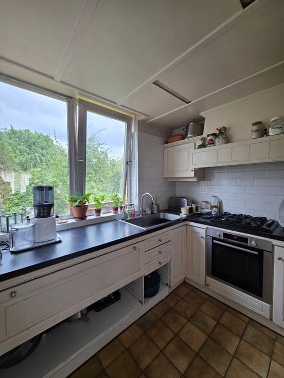 Bel-etage of 212m² with 4 bedrooms in Strombeek-Bever