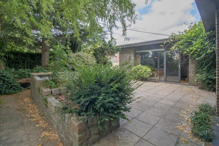 Bungalow te koop in Rekkem met 2 slaapkamers, garage en e...