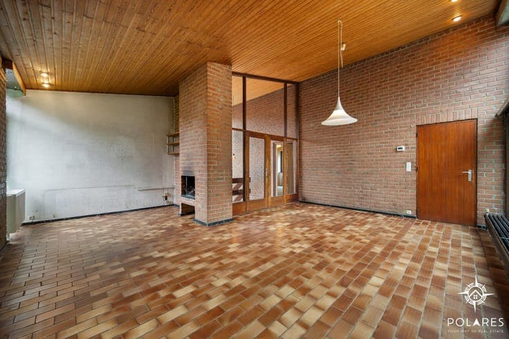 Characterful 70's home in a quiet neighborhood