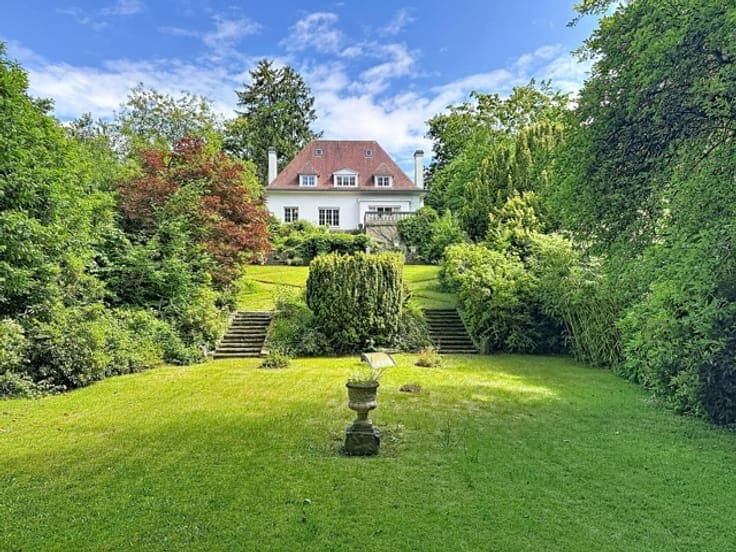 Charming VILLA with beautiful garden close to La Hulpe