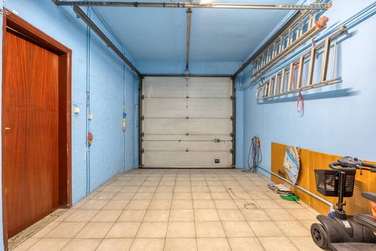 House with garage and two bedrooms for sale in Deurne