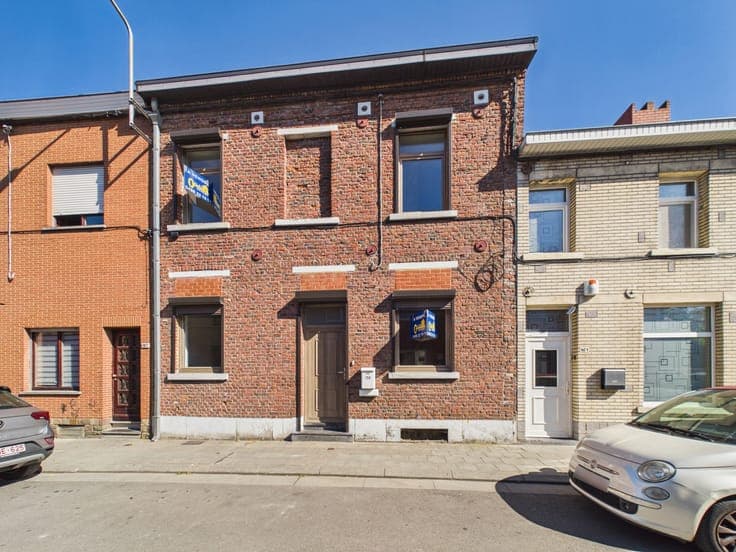 2-Bedroom House with COURTYARD